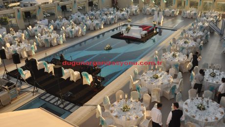 Düğün Organizasyonu Havuza Nikah Masası Kurulumu İzmir Organizasyon