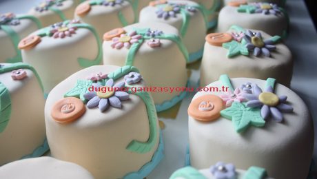 Minik Düğün Pastası Temini İzmir Organizasyon